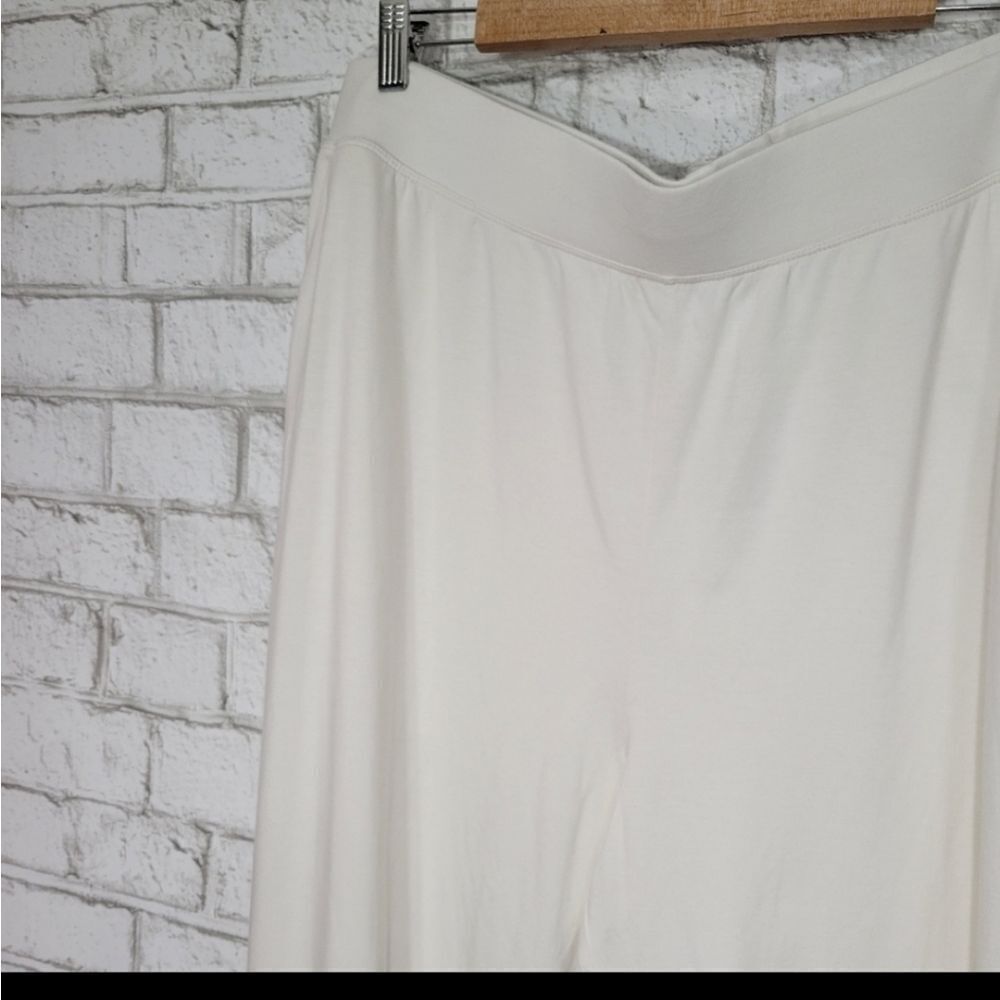 NWT Express white comfy bottoms - Picture 2 of 8
